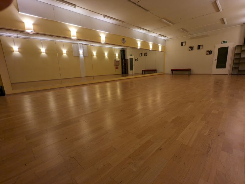 Blick in den 62 m² grossen Hauptraum